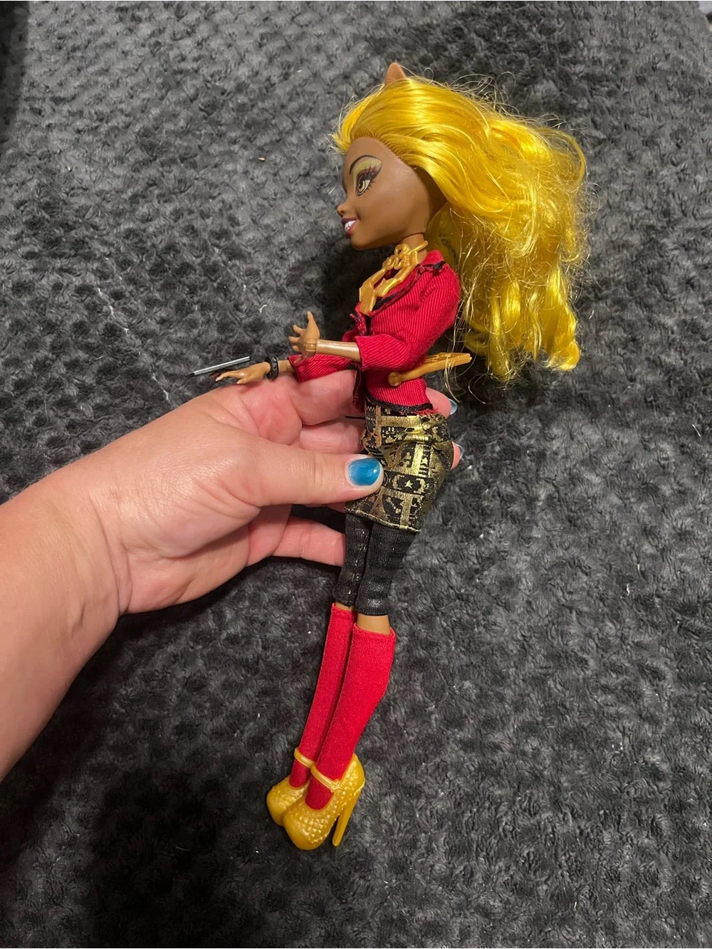 Mattel Monster High Clawdia Wolf Frights Camera Action Doll